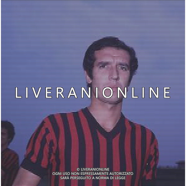 RETROSPETTIVA ALBERTO BIGON CALCIATORE E ALLENATORE NELLA FOTO ALBERTO BIGON CON LA MAGLIA DEL MILAN AG ALDO LIVERANI SAS