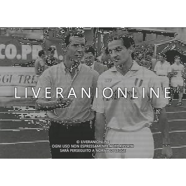 RETROSPETTIVA ALBERTO BIGON CALCIATORE E ALLENATORE NELLA FOTO ALBERTO BIGON ALLENATORE NAPOLI CON GIUSEPPE INCOCCIATI AG ALDO LIVERANI SAS