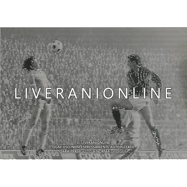 RETROSPETTIVA ALBERTO BIGON CALCIATORE E ALLENATORE NELLA FOTO ALBERTO BIGON CON LA MAGLIA DEL MILAN AG ALDO LIVERANI SAS