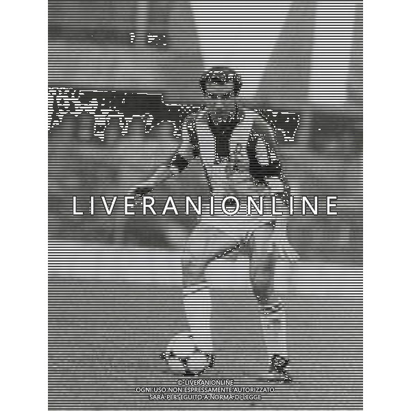 RETROSPETTIVA ALBERTO BIGON CALCIATORE E ALLENATORE NELLA FOTO ALBERTO BIGON CON LA MAGLIA DEL VICENZA CALCIO AG ALDO LIVERANI SAS