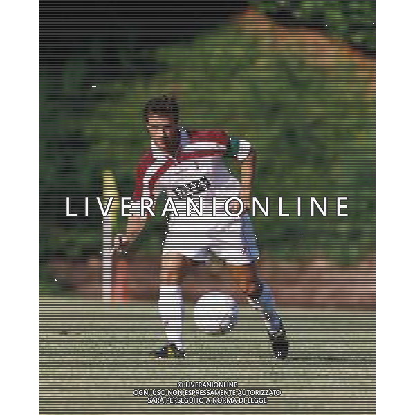 RETROSPETTIVA LUIGI GARZJA CALCIATORE NELLA FOTO LUIGI GARZJA CON LA MAGLIA DEL BARI CALCIO AG ALDO LIVERANI SAS