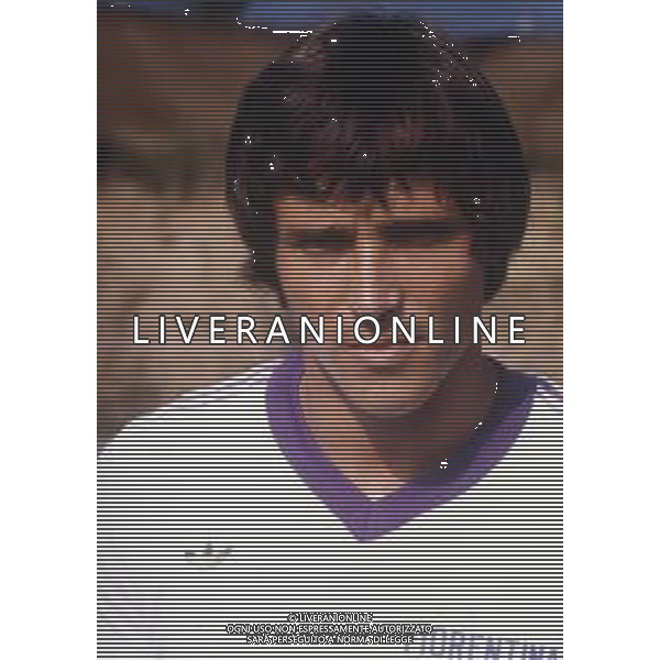 RETROSPETTIVA DANIEL BERTONI CALCIATORE NELLA FOTO DANIEL BERTONI CON LA MAGLIA DELLA FIORENTINA AG ALDO LIVERANI SAS
