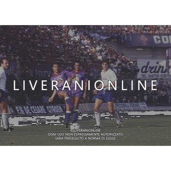RETROSPETTIVA DANIEL BERTONI CALCIATORE NELLA FOTO DANIEL BERTONI CON LA MAGLIA DELLA FIORENTINA AG ALDO LIVERANI SAS