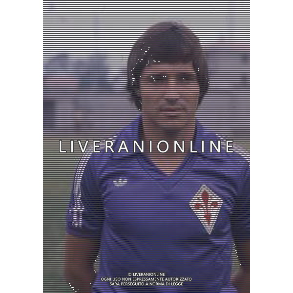 RETROSPETTIVA DANIEL BERTONI CALCIATORE NELLA FOTO DANIEL BERTONI CON LA MAGLIA DELLA FIORENTINA AG ALDO LIVERANI SAS