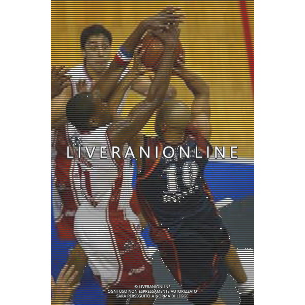 2003 MILANO CAMPIONATO DI BASKET BREIL MILANO LOTTOMATICA ROMA NELLA FOTO CHARLTON MYERS AG ALDO LIVERANI SAS