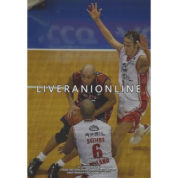 2003 MILANO CAMPIONATO DI BASKET BREIL MILANO LOTTOMATICA ROMA NELLA FOTO CHARLTON MYERS AG ALDO LIVERANI SAS