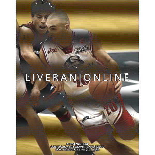 2003 MILANO CAMPIONATO DI BASKET BREIL MILANO LOTTOMATICA ROMA NELLA FOTO Petar Naumoski AG ALDO LIVERANI SAS