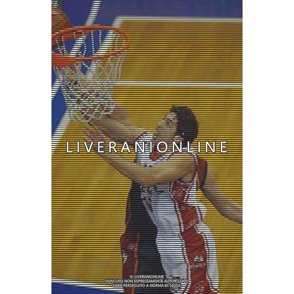 2003 MILANO CAMPIONATO DI BASKET BREIL MILANO LOTTOMATICA ROMA NELLA FOTO HUGO SCONOCCHINI AG ALDO LIVERANI SAS