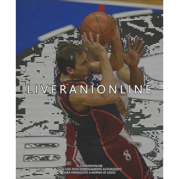 2003 MILANO CAMPIONATO DI BASKET BREIL MILANO LOTTOMATICA ROMA NELLA FOTO ALESSANDRO TONOLLI AG ALDO LIVERANI SAS