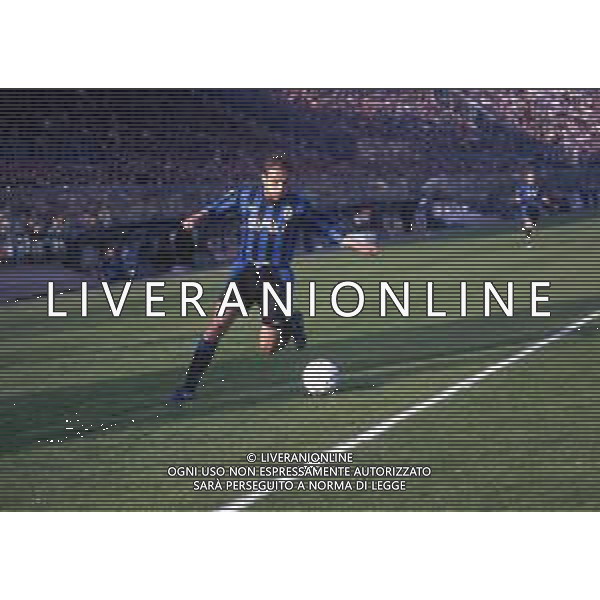 RETROSPETTIVA PAOLO FOGLIO CALCIATORE NELLA FOTO PAOLO FOGLIO CON LA MAGLIA DELL\'ATALANTA CALCIO AG ALDO LIVERANI SAS