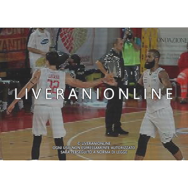 IMOLA 11 11 2018 LE NATURELLE IMOLA BASKET-RAVENNA SERIE A2 NELLA FOTO JOSH HAIRSTON E LAGANA\' MARCO FOTO GIANNI SANNA-AG ALDO LIVERANI SAS