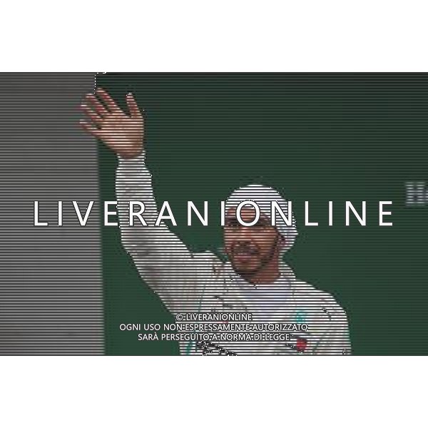 Race winner Lewis Hamilton (GBR) Mercedes AMG F1 celebrates in parc ferme. 11.11.2018. Formula 1 World Championship, Rd 20, Brazilian Grand Prix, Sao Paulo, Brazil, Race Day. AG ALDO LIVERANI SAS-ONLY ITALY