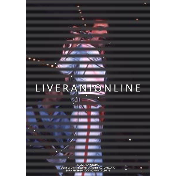 RETROSPETTIVA QUEEN COMPLESSO NELLA FOTO FREDDIE MERCURY CANTANTE DEI QUEEN AG ALDO LIVERANI SAS