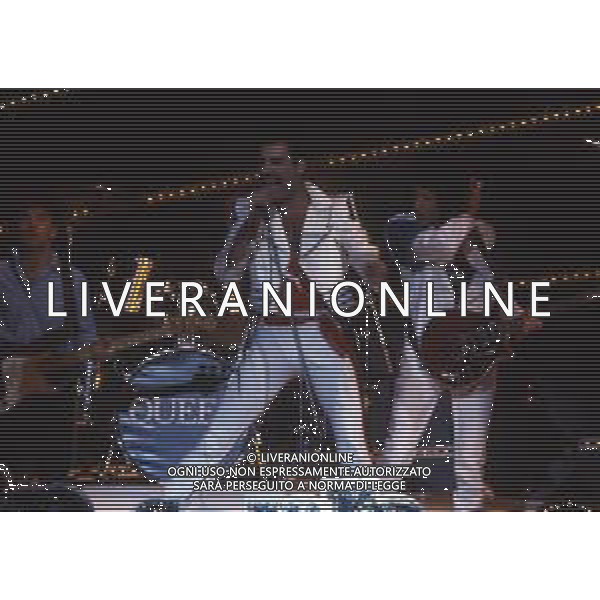 RETROSPETTIVA QUEEN COMPLESSO NELLA FOTO FREDDIE MERCURY CANTANTE DEI QUEEN AG ALDO LIVERANI SAS