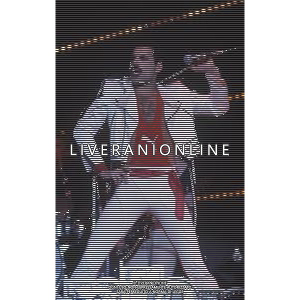 RETROSPETTIVA QUEEN COMPLESSO NELLA FOTO FREDDIE MERCURY CANTANTE DEI QUEEN AG ALDO LIVERANI SAS