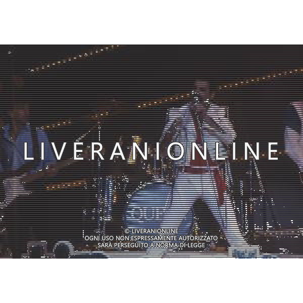 RETROSPETTIVA QUEEN COMPLESSO NELLA FOTO FREDDIE MERCURY CANTANTE DEI QUEEN AG ALDO LIVERANI SAS