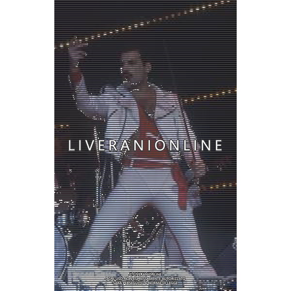 RETROSPETTIVA QUEEN COMPLESSO NELLA FOTO FREDDIE MERCURY CANTANTE DEI QUEEN AG ALDO LIVERANI SAS