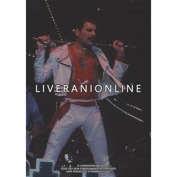 RETROSPETTIVA QUEEN COMPLESSO NELLA FOTO FREDDIE MERCURY CANTANTE DEI QUEEN AG ALDO LIVERANI SAS