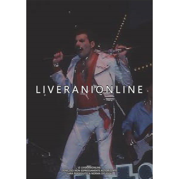 RETROSPETTIVA QUEEN COMPLESSO NELLA FOTO FREDDIE MERCURY CANTANTE DEI QUEEN AG ALDO LIVERANI SAS