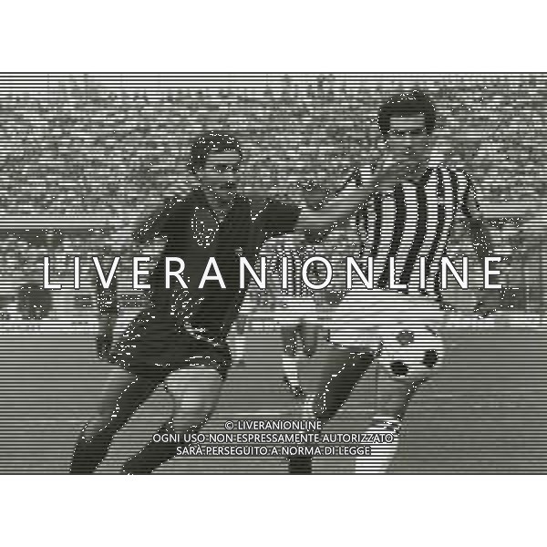RETROSPETTIVA SALVATORE GARRITANO CALCIATORE NELLA FOTO SALVATORE GARRITANO E GAETANO SCIREA IN JUVENTUS BOLOGNA AG ALDO LIVERANI SAS