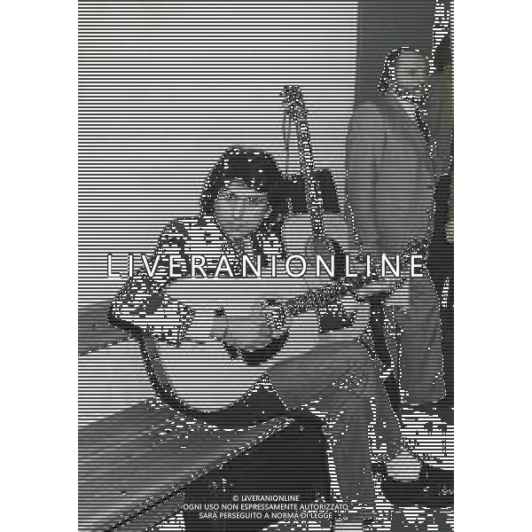 RETROSPETTIVA TOTO CUTUGNO CANTANTE NELLA FOTO TOTO CUTUGNO AG ALDO LIVERANI SAS