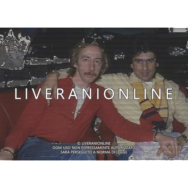 RETROSPETTIVA TOTO CUTUGNO CANTANTE NELLA FOTO TOTO CUTUGNO CON IL PAROLIERE CRISTIANO MINELLONO AG ALDO LIVERANI SAS