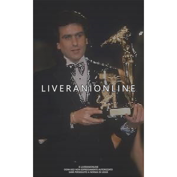 RETROSPETTIVA TOTO CUTUGNO CANTANTE 1990 NELLA FOTO TOTO CUTUGNO AG ALDO LIVERANI SAS