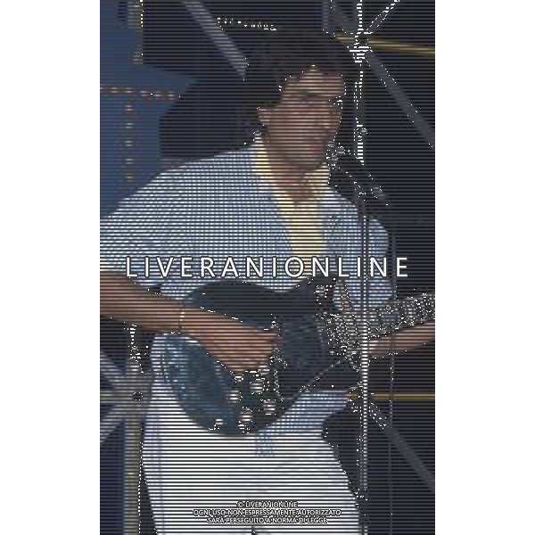 RETROSPETTIVA TOTO CUTUGNO CANTANTE NELLA FOTO TOTO CUTUGNO AG ALDO LIVERANI SAS
