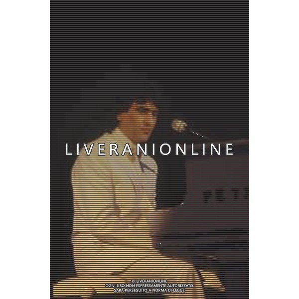 RETROSPETTIVA TOTO CUTUGNO CANTANTE NELLA FOTO TOTO CUTUGNO AG ALDO LIVERANI SAS