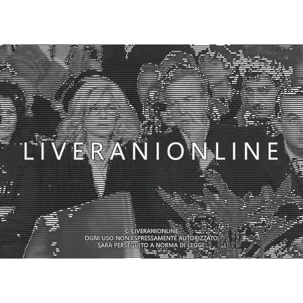 RETROSPETTIVA EDUARDO DE FILIPPO ATTORE REGISTA E SCENEGGIATORE NELLA FOTO FUNERALI DI EDUARDO DE FILIPPO A ROMA 03-11-1984 MONICA VITTI CON FRANCO ZEFFIRELLI AG ALDO LIVERANI SAS