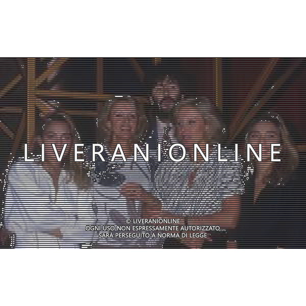 Le Gemelle Alice e Ellen Kessler, ballerine e cantanti tedesche - RETROSPETTIVA nella foto con Alessandro Benvenuti e le gemelle Gimmelli, Barbara e Daniela ©ARCHIVIO / AGENZIA ALDO LIVERANI SAS