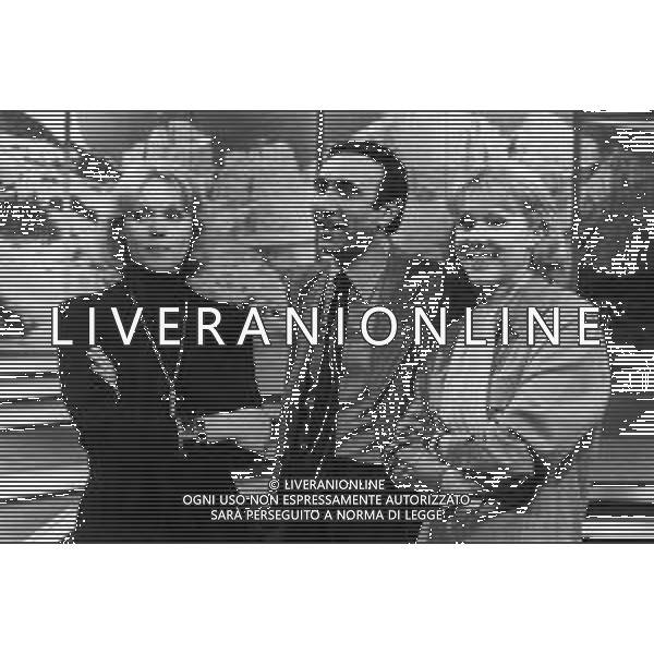 Le Gemelle Alice e Ellen Kessler, ballerine e cantanti tedesche - RETROSPETTIVA nella foto con Pippo Baudo ©ARCHIVIO / AGENZIA ALDO LIVERANI SAS