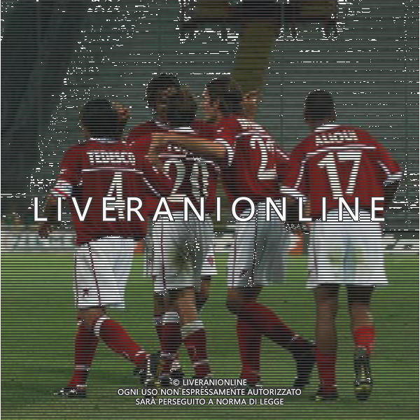 PERUGIA 19/07/2003 TERZO TURNO INTERTOTO 2003 PERUGIA-ALLIANSSI NELLA FOTO: MAX FUSANI FESTEGGIATO DOPO IL GOAL* FOTO 1905/ROBERTO SETTONCE/ALDO LIVERANI S.A.S.