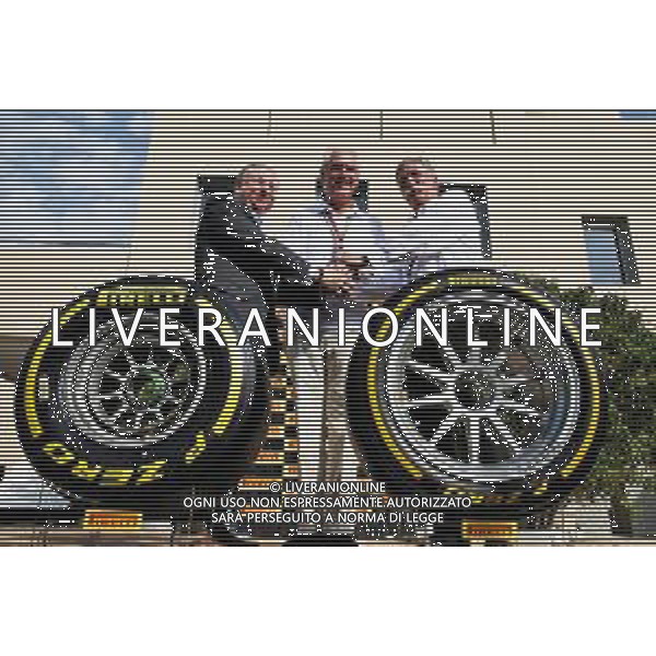 Pirelli extend their partnership with Formula 1 until 2023: (L to R): Jean Todt (FRA) FIA President; Marco Tronchetti Provera (ITA) Pirelli Chairman; Chase Carey (USA) Formula One Group Chairman. 25.11.2018. Formula 1 World Championship, Rd 21, Abu Dhabi Grand Prix, Yas Marina Circuit, Abu Dhabi, Race Day. AG ALDO LIVERANI SAS-ONLY ITALY