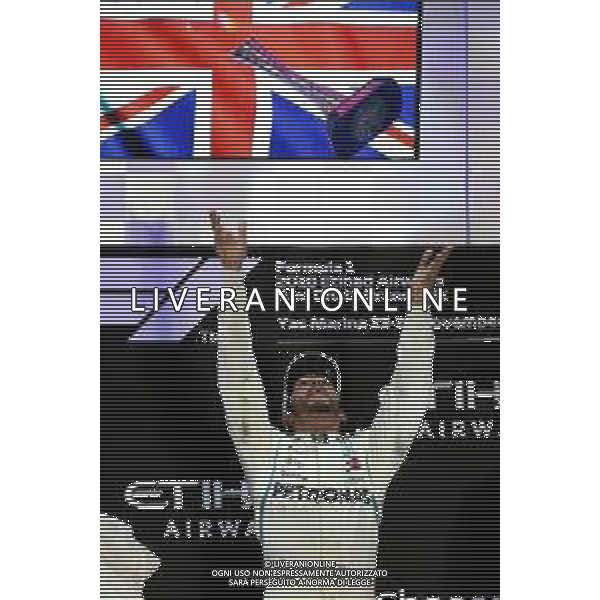 1st place Lewis Hamilton (GBR) Mercedes AMG F1 W09. 25.11.2018. Formula 1 World Championship, Rd 21, Abu Dhabi Grand Prix, Yas Marina Circuit, Abu Dhabi, Race Day. AG ALDO LIVERANI SAS-ONLY ITALY