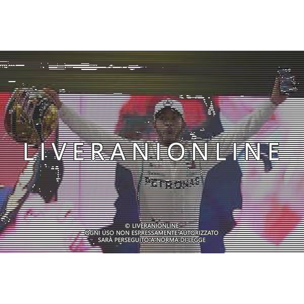 1st place Lewis Hamilton (GBR) Mercedes AMG F1 W09. 25.11.2018. Formula 1 World Championship, Rd 21, Abu Dhabi Grand Prix, Yas Marina Circuit, Abu Dhabi, Race Day. AG ALDO LIVERANI SAS-ONLY ITALY