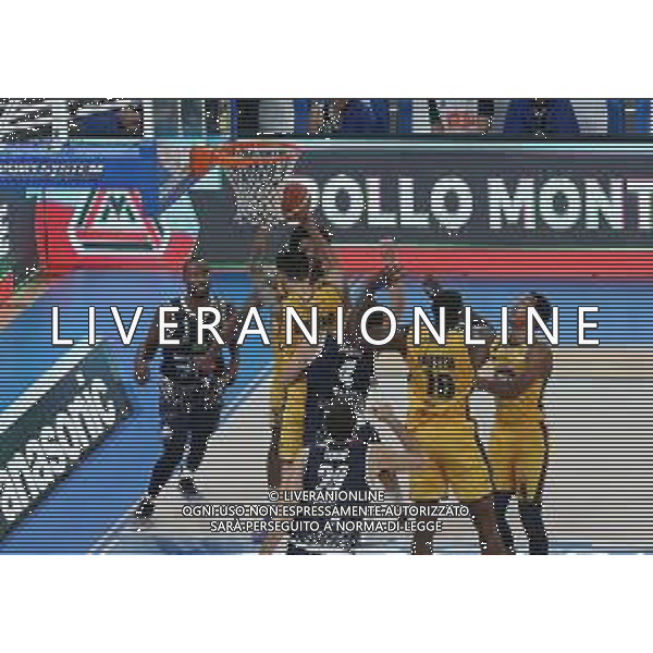 il fallo su Marco Ceron ,Germani basket Brescia vs Torino , 25 novembre 2018. Ph Fotolive Filippo Venezia / AGENZIA ALDO LIVERANI SAS