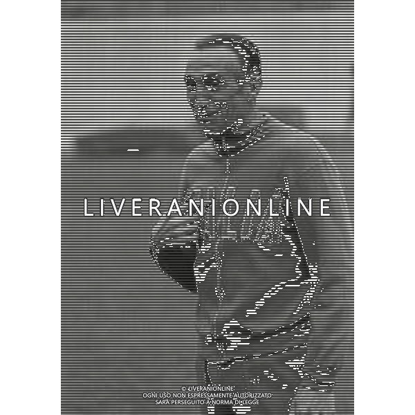 1975 VARESE-ALLENAMENTO NAZIONALE ITALIANA DI CALCIO PRIMA DELL\'INCONTRO CON LA NAZIONALE OLANDESE NELLA FOTO ENZO BEARZOT AG ALDO LIVERANI SAS