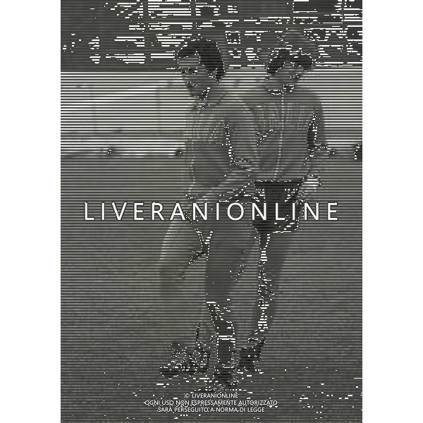 1975 VARESE-ALLENAMENTO NAZIONALE ITALIANA DI CALCIO PRIMA DELL\'INCONTRO CON LA NAZIONALE OLANDESE NELLA FOTO CLAUDIO GENTILE E GIANCARLO ANTOGNONI AG ALDO LIVERANI SAS