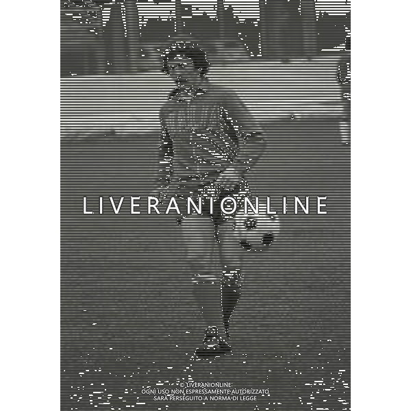 1975 VARESE-ALLENAMENTO NAZIONALE ITALIANA DI CALCIO PRIMA DELL\'INCONTRO CON LA NAZIONALE OLANDESE NELLA FOTO GIUSEPPE SAVOLDI AG ALDO LIVERANI SAS