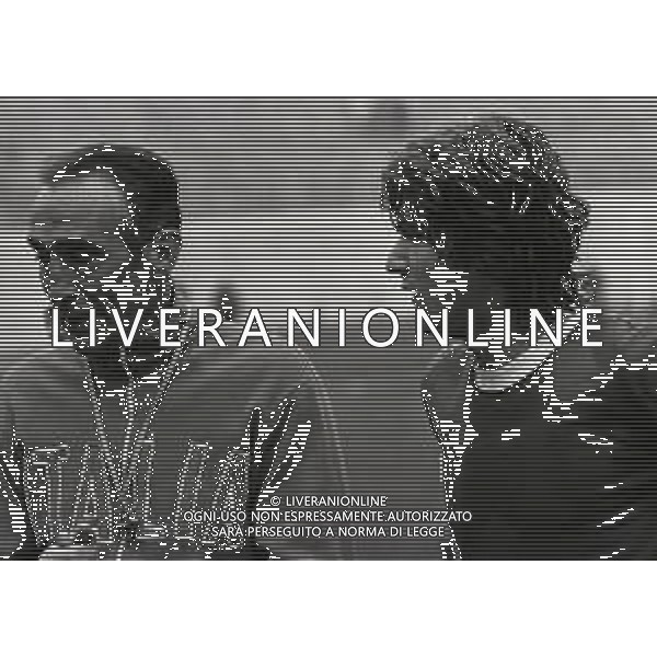 1975 VARESE-ALLENAMENTO NAZIONALE ITALIANA DI CALCIO PRIMA DELL\'INCONTRO CON LA NAZIONALE OLANDESE NELLA FOTO ENZO BEARZOT CON GIANCARLO ANTOGNONI AG ALDO LIVERANI SAS