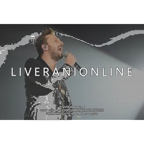 CESARE CREMONINI in concerto alla Unipol Arena di Casalecchio di Reno - Bologna 27.11.2018 ©OptimaFoto / AGENZIA ALDO LIVERANI SAS