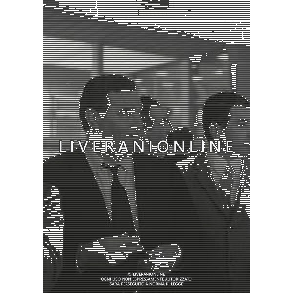 1969 MILANO ARRIVO DELLA SQUADRA DEL MILAN DA LONDRA CON LA COPPA DEI CAMPIONI NELLA FOTO NEREO ROCCO AG ALDO LIVERANI SAS