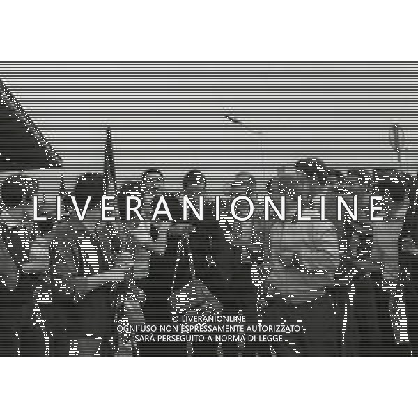 1969 MILANO ARRIVO DELLA SQUADRA DEL MILAN DA LONDRA CON LA COPPA DEI CAMPIONI NELLA FOTO CARLO CUDICINI AG ALDO LIVERANI SAS