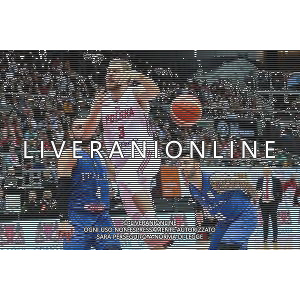 02.12.2018. GDANSK, ERGO ARENA, KOSZYKOWKA MEZCZYZN (BASKETBALL) KWALIFIKACJE MISTRZOSTW SWIATA FIBA BASKETBALL WORLD CUP FIBA 2019 (FIBA WORLD CUP 2019 QUALIFIERS) MECZ POLSKA - WLOCHY (GAME POLAND - ITALY) NZ MICHAL SOKOLOWSKI, PIETRO ARADORI FOTO TADEUSZ SKWIOT / CYFRASPORT / NEWSPIX.PL --- Newspix.pl *** Local Caption *** www.newspix.pl mail us: info@newspix.pl call us: 0048 022 23 22 222 --- Polish Picture Agency by Ringier Axel Springer Poland / AGENZIA ALDO LIVERANI SAS - ITALY ONLY EDITORIAL USE ONLY - Polonia - Italia, Basket maschile qualificazione al Mondiale Cina 2019 - Gdansk Polonia 02.12.2018