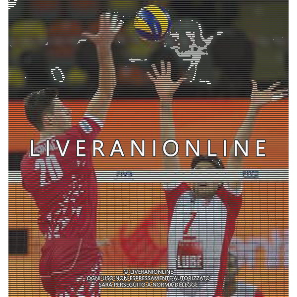 02.12.2018, Czestochowa, siatkowka, klubowe mistrzostwa swiata, final, Cucine Lube Civitanova - Trentino Volley N/z Srecko Lisinac (Trentino), Dragan Stankovic (Volley Lube), fot. Tomasz Jastrzebowski / Foto Olimpik ----- 02.12.2018, Czestochowa, FIVB Men´s Club World Championship, final, Cucine Lube Civitanova - Trentino Volley N/z Srecko Lisinac (Trentino), Dragan Stankovic (Volley Lube), fot. Tomasz Jastrzebowski / Foto Olimpik / NEWSPIX.PL --- Newspix.pl AG ALDO LIVERANI SAS