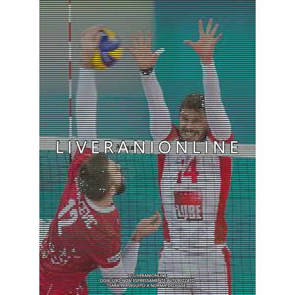 02.12.2018, Czestochowa, siatkowka, klubowe mistrzostwa swiata, final, Cucine Lube Civitanova - Trentino Volley N/z Uros Kovacevic (Trentino), Bruno Mossa Rezende (Volley Lube), fot. Tomasz Jastrzebowski / Foto Olimpik ----- 02.12.2018, Czestochowa, FIVB Men´s Club World Championship, final, Cucine Lube Civitanova - Trentino Volley N/z Uros Kovacevic (Trentino), Bruno Mossa Rezende (Volley Lube), fot. Tomasz Jastrzebowski / Foto Olimpik / NEWSPIX.PL --- Newspix.pl AG ALDO LIVERANI SAS