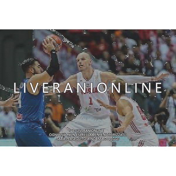 02.12.2018. GDANSK, ERGO ARENA, KOSZYKOWKA MEZCZYZN (BASKETBALL) KWALIFIKACJE MISTRZOSTW SWIATA FIBA BASKETBALL WORLD CUP FIBA 2019 (FIBA WORLD CUP 2019 QUALIFIERS) MECZ POLSKA - WLOCHY (GAME POLAND - ITALY) NZ MACIEJ LAMPE, PIETRO ARADORI FOTO TADEUSZ SKWIOT / CYFRASPORT / NEWSPIX.PL --- Newspix.pl AG ALDO LIVERANI SAS