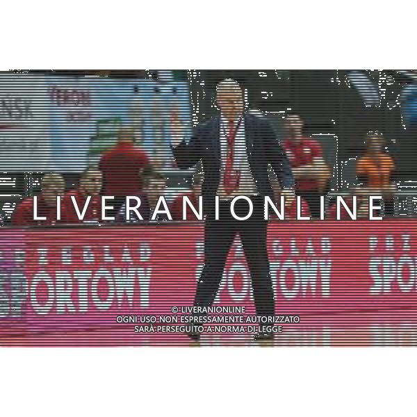 02.12.2018. GDANSK, ERGO ARENA, KOSZYKOWKA MEZCZYZN (BASKETBALL) KWALIFIKACJE MISTRZOSTW SWIATA FIBA BASKETBALL WORLD CUP FIBA 2019 (FIBA WORLD CUP 2019 QUALIFIERS) MECZ POLSKA - WLOCHY (GAME POLAND - ITALY) NZ MIKE TAYLOR TRENER (HEAD COATCH), GESTY, EMOCJE, SYLWETKA FOTO TADEUSZ SKWIOT / CYFRASPORT / NEWSPIX.PL --- Newspix.pl AG ALDO LIVERANI SAS