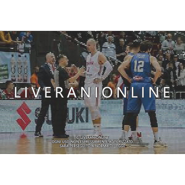 02.12.2018. GDANSK, ERGO ARENA, KOSZYKOWKA MEZCZYZN (BASKETBALL) KWALIFIKACJE MISTRZOSTW SWIATA FIBA BASKETBALL WORLD CUP FIBA 2019 (FIBA WORLD CUP 2019 QUALIFIERS) MECZ POLSKA - WLOCHY (GAME POLAND - ITALY) NZ MACIEJ LAMPE, DYSKUSJA, MIKE TAYLOR TRENER (HEAD COATCH) FOTO TADEUSZ SKWIOT / CYFRASPORT / NEWSPIX.PL --- Newspix.pl AG ALDO LIVERANI SAS